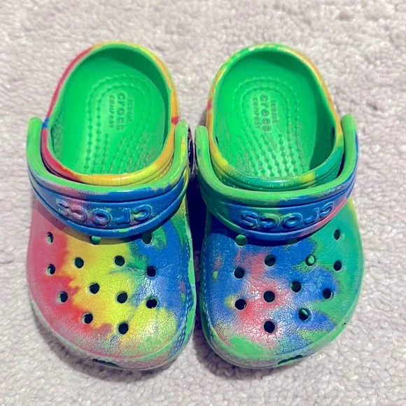 tie dye infant crocs